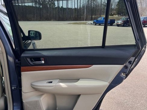 Used 2013 Subaru Outback 2.5i Limited w/ Moonroof Pkg image 21