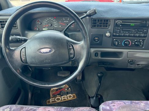 Used 2004 Ford F350 XLT image 14