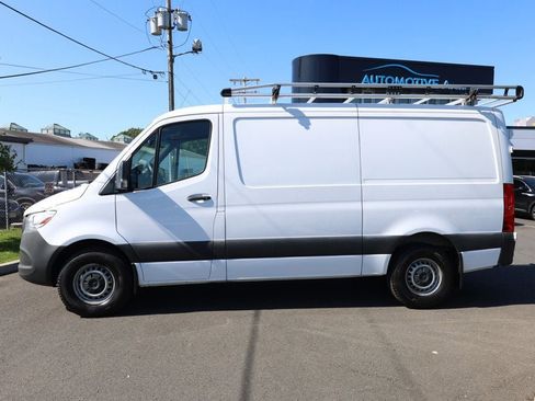 Used 2023 Mercedes-Benz Sprinter 2500 image 2