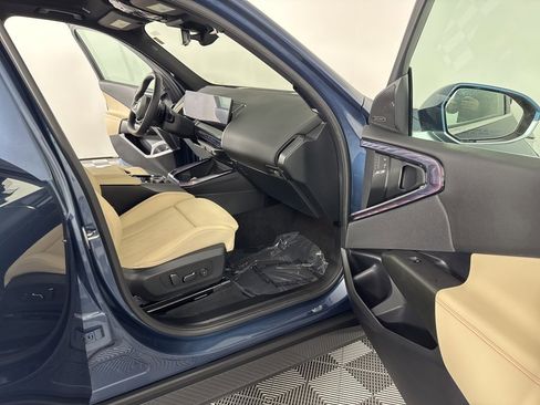 Used 2025 BMW X3 xDrive30i w/ Premium Package image 22