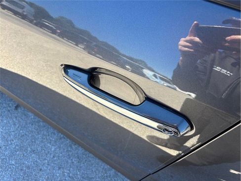 Used 2024 Toyota RAV4 Limited image 18