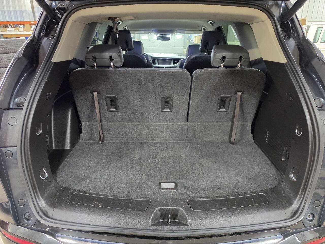 Used 2018 Buick Enclave Essence AWD/4WD image 19