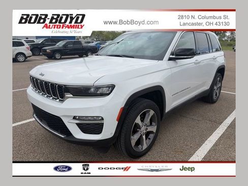 Used 2023 Jeep Grand Cherokee Limited w/ Luxury Tech Group II AWD/4WD image 1