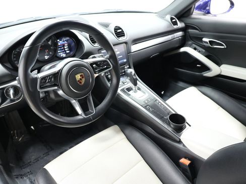Used 2021 Porsche 718 Cayman RWD image 20