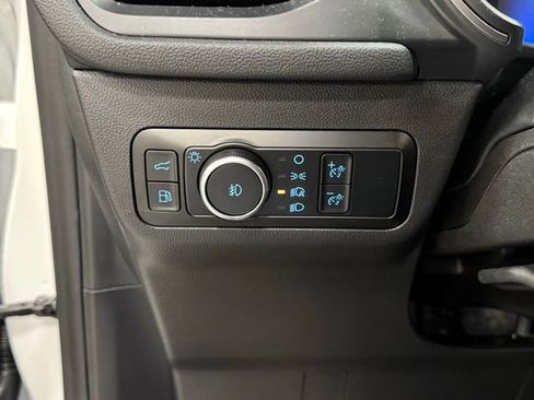 Used 2024 Ford Escape SE image 15