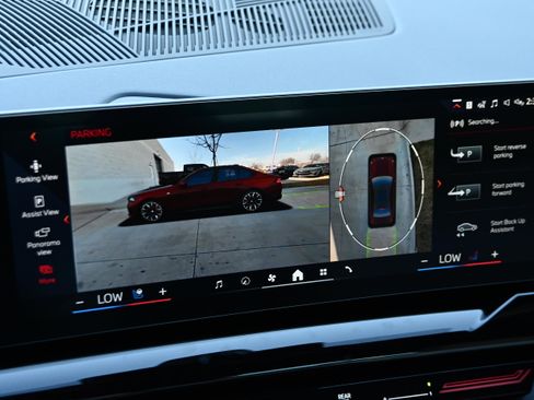 New 2026 BMW 530i xDrive w/ M Sport Package image 14