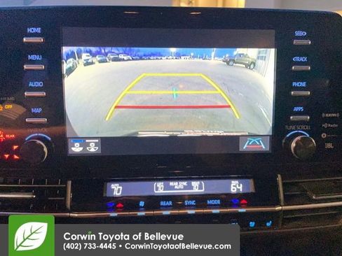 Used 2024 Toyota Sienna Limited image 20