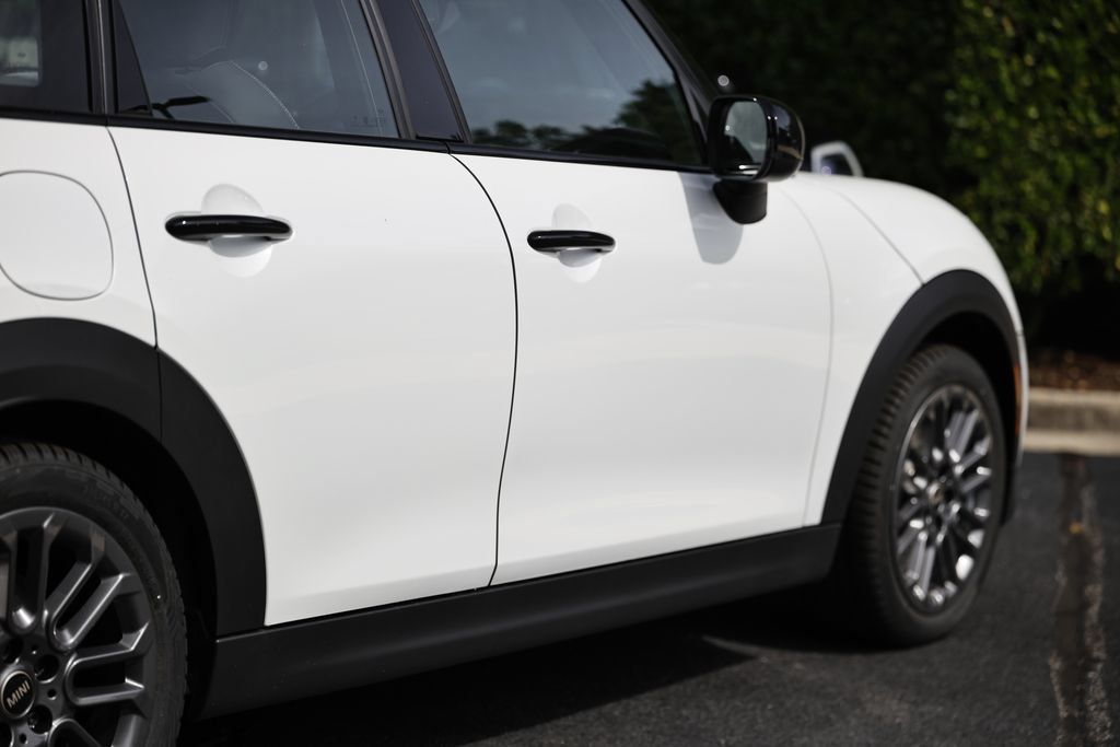 New 2026 MINI Cooper 4-Door Hardtop FWD image 8