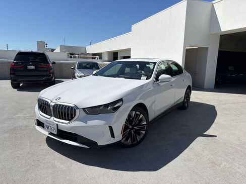 Used 2026 BMW 530i RWD image 3