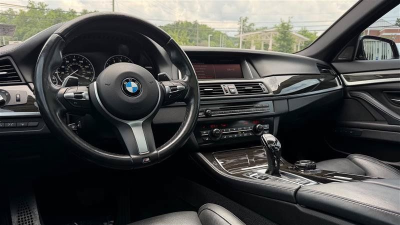 Used 2016 BMW 550i xDrive Sedan AWD/4WD image 27