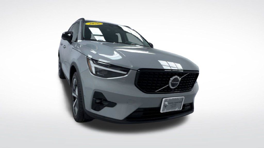 Used 2026 Volvo XC40 B5 Plus w/ Protection Package Premier AWD/4WD image 2
