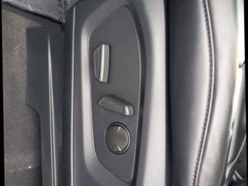 Certified 2022 Ford Explorer XLT w/ Equipment Group 202A image 16