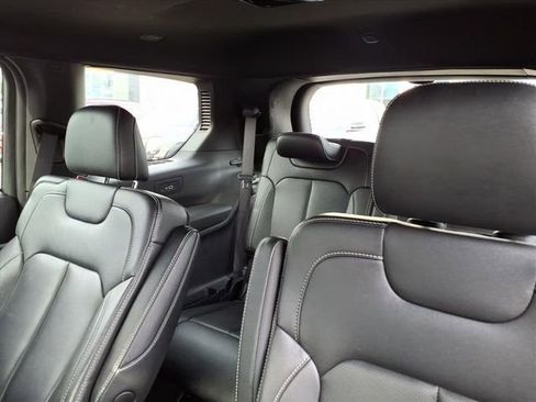 Used 2024 Jeep Grand Cherokee L Limited w/ Luxury Tech Group II image 15