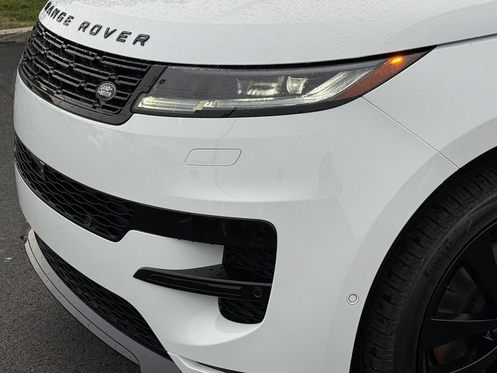 New 2026 Land Rover Range Rover Sport Dynamic SE AWD/4WD image 11