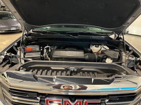 Used 2025 GMC Sierra 1500 SLT image 41