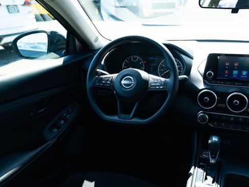 Used 2024 Nissan Sentra S FWD image 8