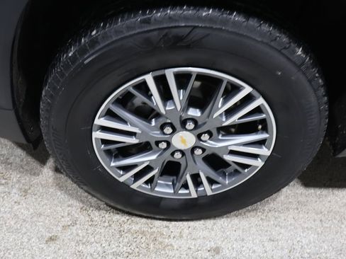Used 2024 Chevrolet Traverse LT image 10