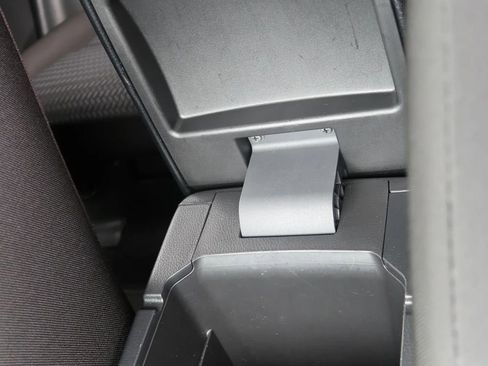 Used 2019 Mitsubishi Eclipse Cross ES image 29