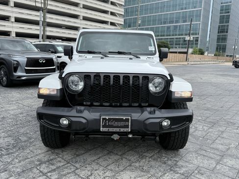 Used 2021 Jeep Gladiator Sport AWD/4WD image 2