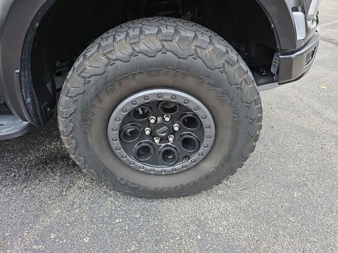 Used 2025 Ford F150 Raptor AWD/4WD image 10