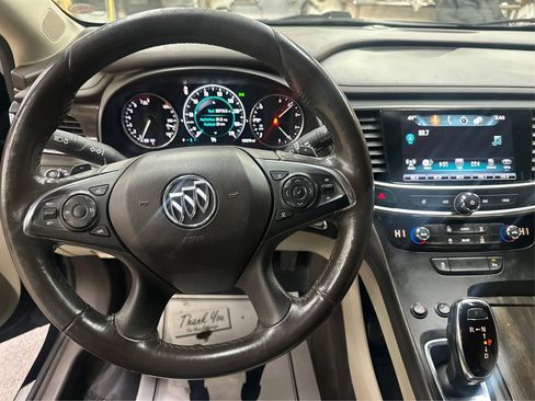 Used 2017 Buick LaCrosse Preferred image 27
