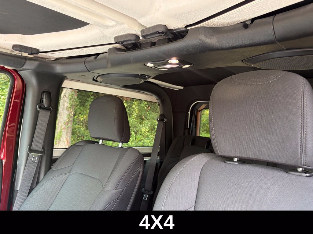 Used 2021 Jeep Wrangler Sport AWD/4WD image 10
