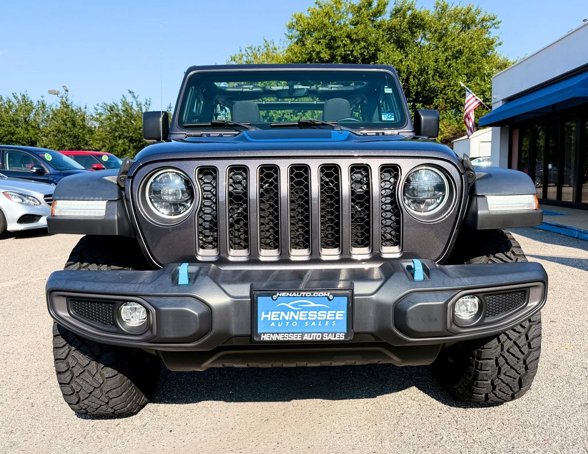 Used 2023 Jeep Wrangler Unlimited Rubicon 4xe w/ Cold Weather Group AWD/4WD image 8