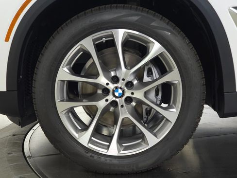 Used 2026 BMW X5 xDrive40i w/ Premium Package AWD/4WD image 7