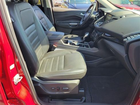Used 2019 Ford Escape Titanium image 15