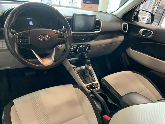 Certified 2026 Hyundai Venue SEL FWD image 20