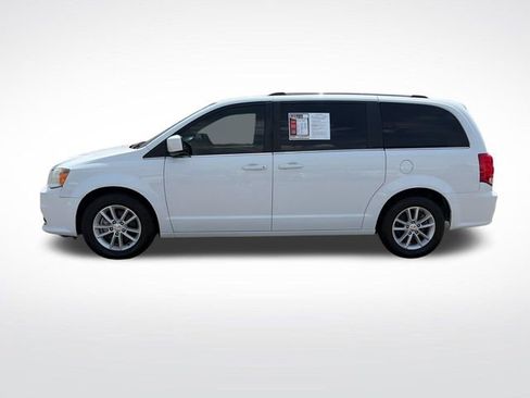 Used 2019 Dodge Grand Caravan SXT FWD image 3