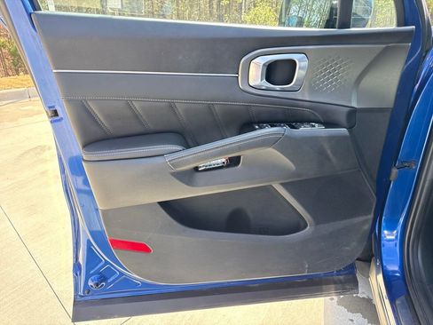 Used 2023 Kia Sorento SX image 14