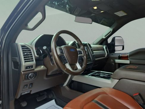 Used 2021 Ford F250 King Ranch w/ King Ranch Ultimate Package AWD/4WD image 13