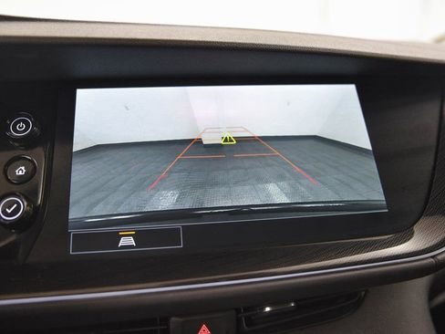 Used 2023 Buick Envision Essence image 20