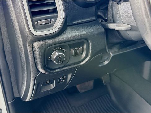 Used 2019 RAM 1500 Big Horn AWD/4WD image 7