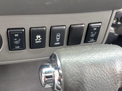 Used 2019 Nissan Frontier SL RWD image 18