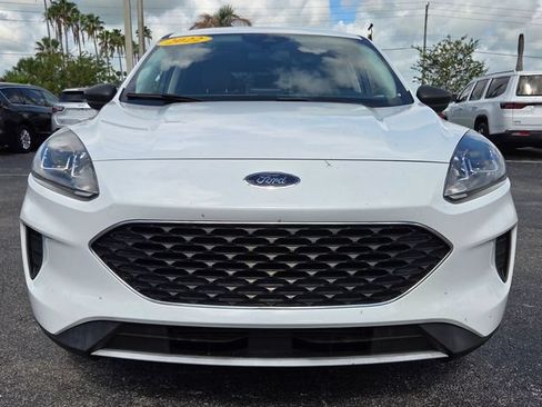 Used 2022 Ford Escape SE FWD image 2