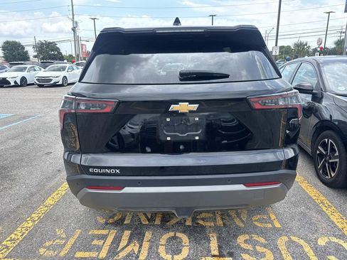 Used 2026 Chevrolet Equinox LT w/ Convenience Package II FWD image 8