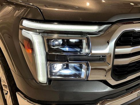 Used 2024 Ford F150 Lariat w/ FX4 Off-Road Package image 32