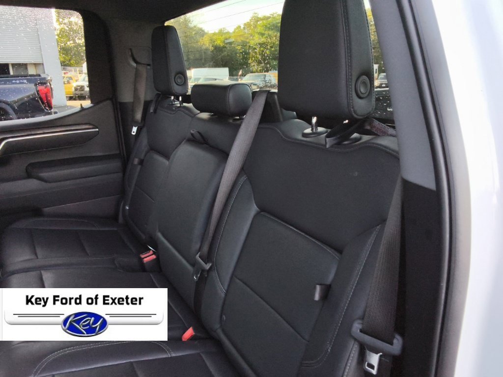 Used 2025 GMC Sierra 1500 SLT AWD/4WD image 17