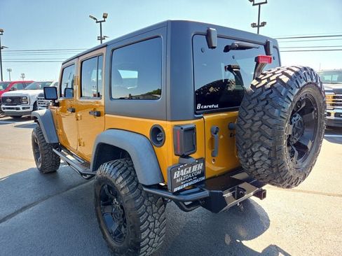 Used 2014 Jeep Wrangler Unlimited Sport w/ Quick Order Package 24S AWD/4WD image 4