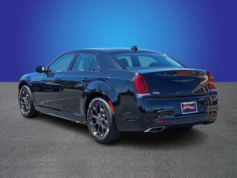 Used 2023 Chrysler 300 Touring L w/ Popular Equipment Group AWD/4WD image 6