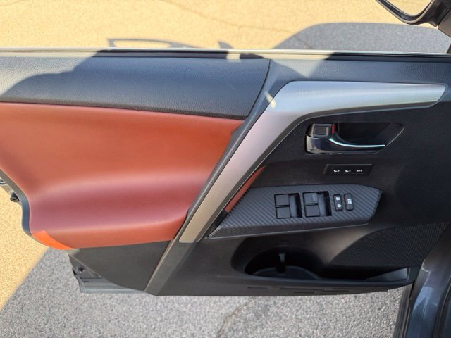 Used 2014 Toyota RAV4 Limited w/ Technology Package AWD/4WD image 11