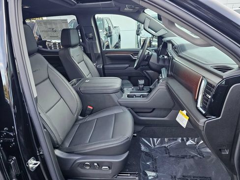 Used 2026 GMC Sierra 1500 Denali AWD/4WD image 11