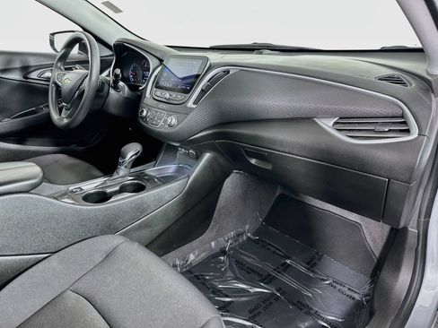 Used 2023 Chevrolet Malibu LT FWD image 30