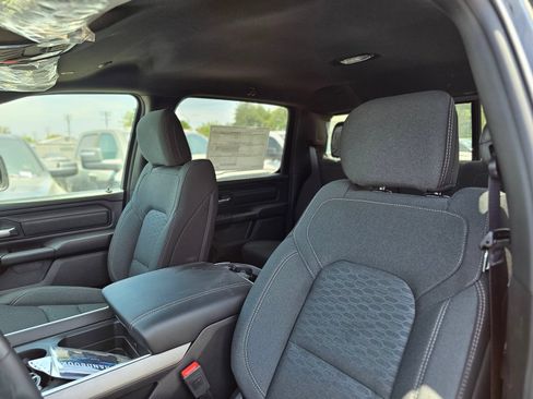 New 2026 RAM 1500 Express AWD/4WD image 20