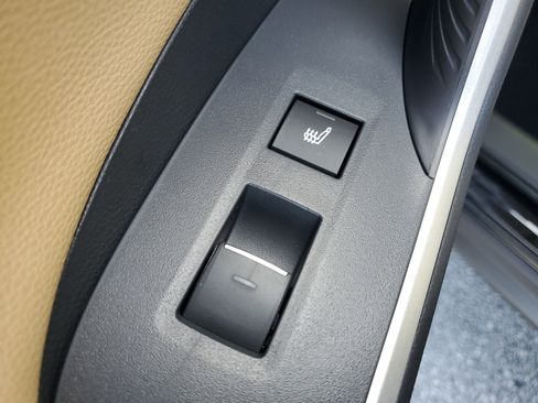 New 2025 Toyota RAV4 Limited image 15