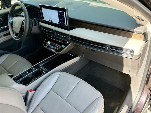 Used 2023 Lincoln Corsair Reserve w/ Equipment Group 201A image 29