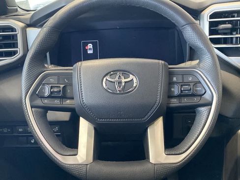Used 2025 Toyota Tundra Limited AWD/4WD image 17