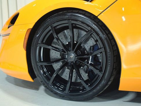 New 2026 McLaren Artura Spider image 5